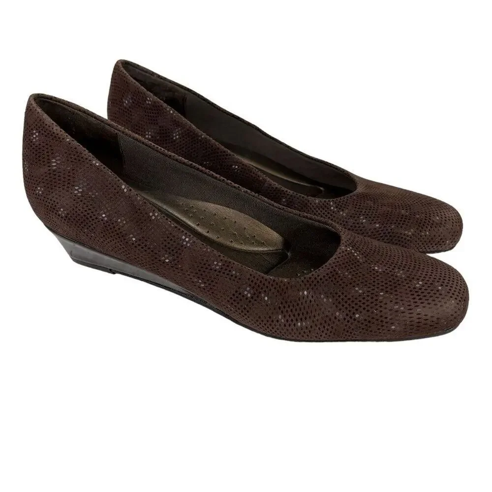 Trotters Chocolate Brown Low Wedge Slip On Genuine Leather Shoes Pumps 9 Narrow